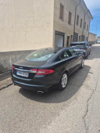 Jaguar XF 2011