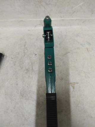 Remachadora cabeza giratoria