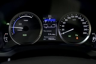 Lexus IS   300h Executive