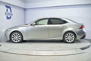 Lexus IS   300h Executive