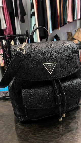 Mochila Guess Negra Sin Usar