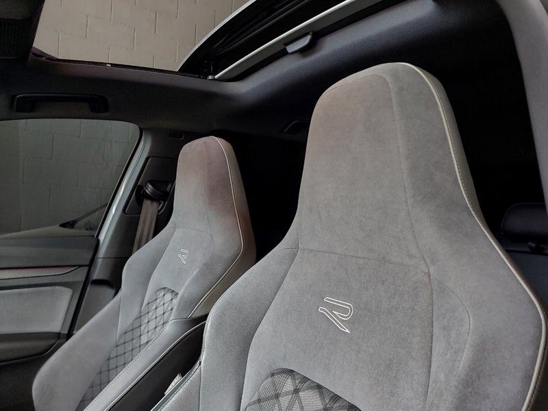 Volkswagen Golf 8 R-Line 1.5 TSI 2023, foto 7