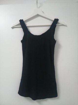 Camiseta canalé tirantes con detalle