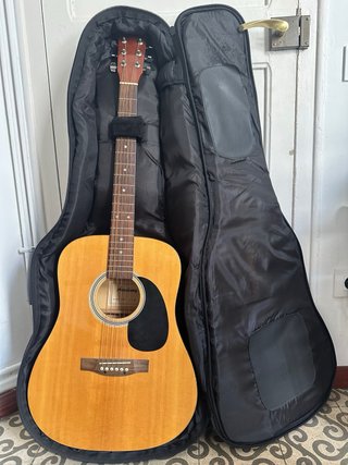 Guitarra Acústica + Funda Gruesa
