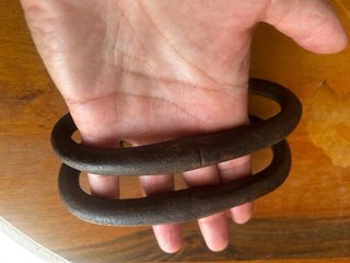 Asas de hierro forjado macizas antiguas. 500gr