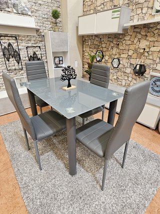 Mesa de cristal templado gris + 4 sillas