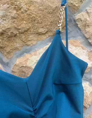 Vestido fiesta azul petróleo drapeado