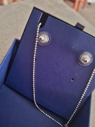 Conjunto Swarovski Pendientes y Colgante