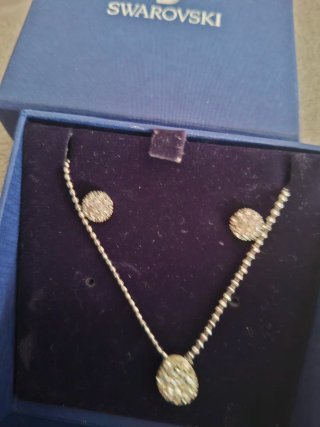Conjunto Swarovski Pendientes y Colgante