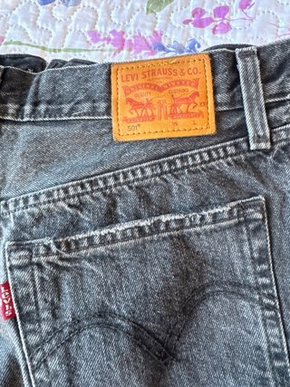 Shorts Levi's Negros Desgastados