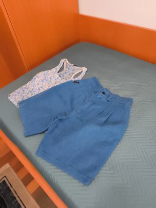 Pantalón vaquero mujer azul y camiseta