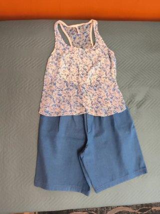 Pantalón vaquero mujer azul y camiseta