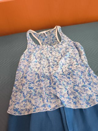 Pantalón vaquero mujer azul y camiseta