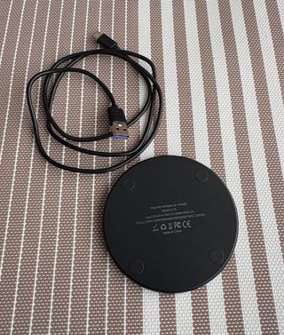 Cargador Inalámbrico Rápido Negro ( Ref.437)