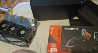 AMD Radeon RX 7600 XT 16GB