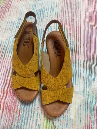 Sandalias tacón marca Banca.t