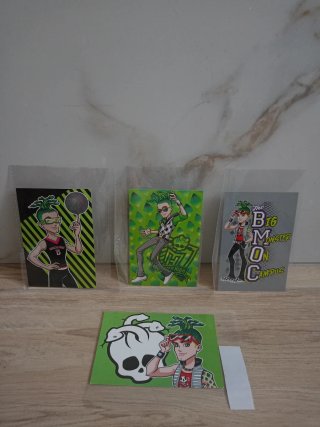 LOTE 4 POSTCARDS DEUCE GORGON Monster High G1