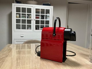 Cafetera Nespresso Krups Inissia Roja