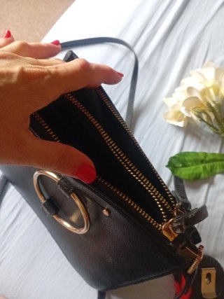 Bolso MANGO negro y dorado