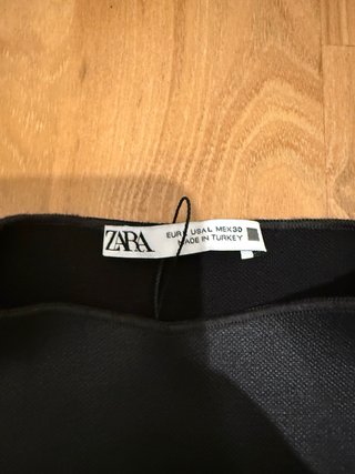 Camiseta sin mangas Zara Negra