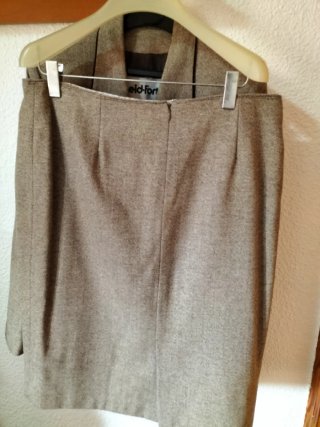 Traje de chaqueta Leid-Fort beige y marrón, lana.