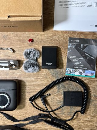 Fujifilm X-M5 + Accesorios. Cámara de foto y video