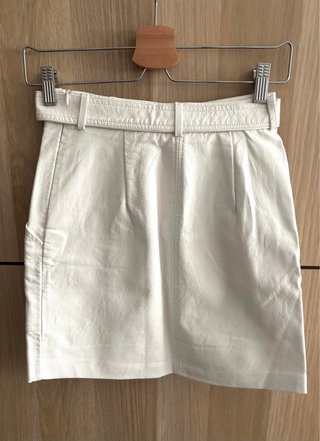 Falda polipiel blanca nueva con etiqueta