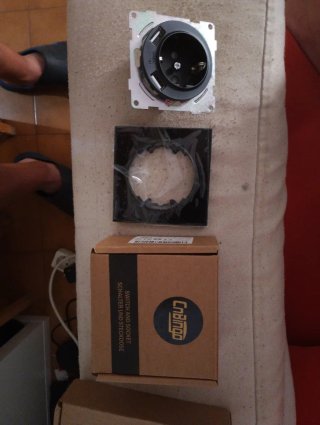Enchufe con 2 Puertos USB
