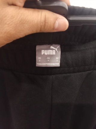 Pantalón corto negro Puma