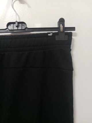 Pantalón corto negro Puma