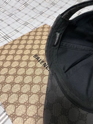 Gorra Balenciaga x Gucci The Hacker Project 2021