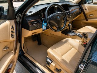 BMW 530i 231CV Automático · 210.000 km · Etiqueta