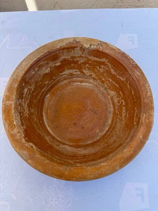 Lebrillo de barro antiguo