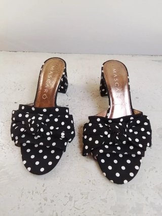 Sandalias Mascaró lunares tacón