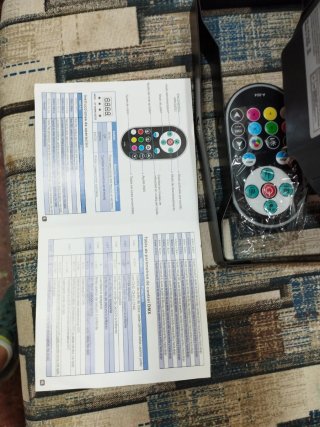 Foco LED RGB con mando