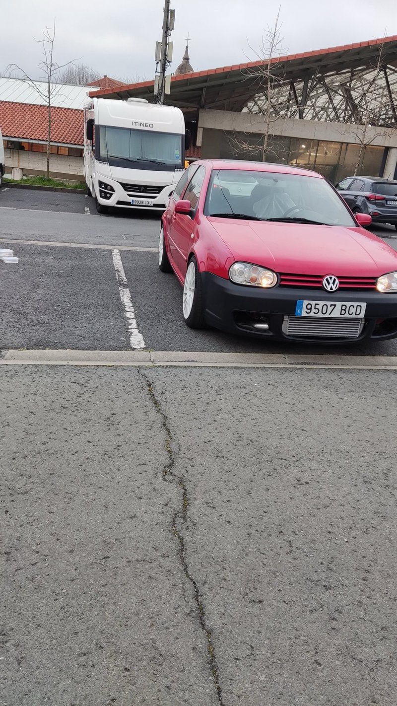 Volkswagen Golf 2000 - foto 1