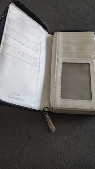 4 portafogli Kipling/Benetton/ G.M.V. Calvin Klein