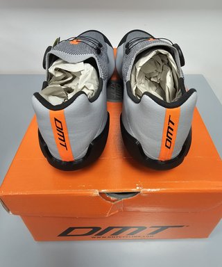 Zapatillas DMT KM30 Gris/Negro Talla 43
