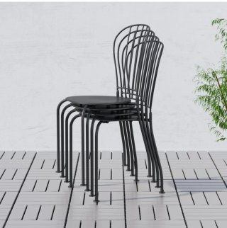 Mesa y cuatro sillas de exterior