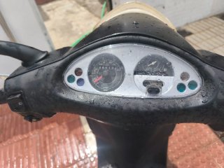 Piaggio  (NEGOCIABLE)Derbi Boulevard 2 Scooter