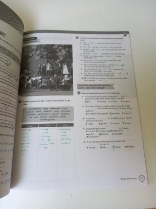 Complete First for Schools for Spanish Speakers...