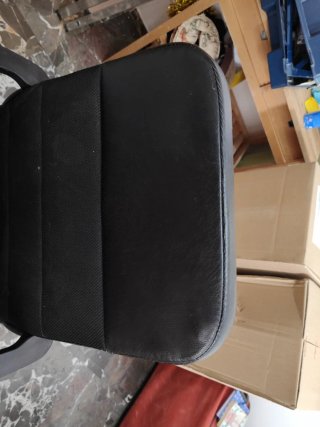 Silla de oficina ergonómica negra