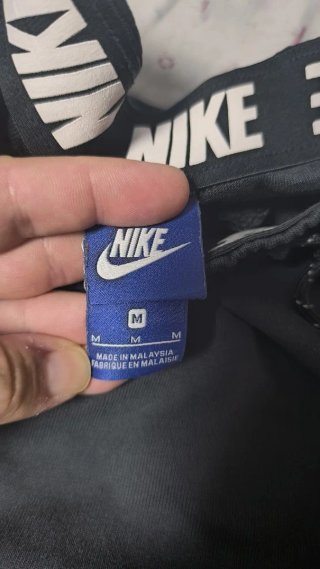 Pantalón Nike Negro