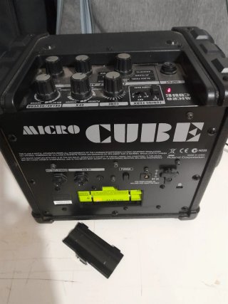 Amplificador Roland Micro Cube