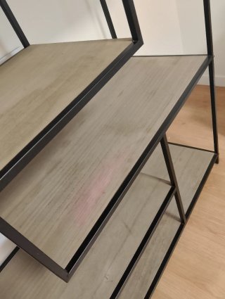 Estantería Metálica y Madera