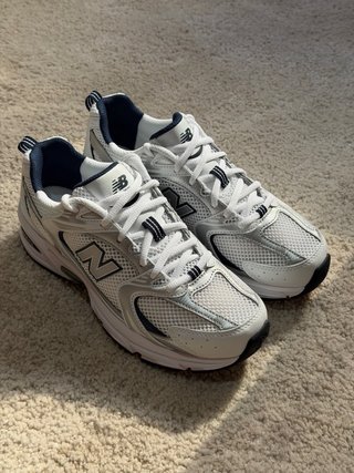 Zapatillas New Balance 530 Plata y Blanco