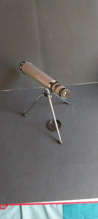 Telescopio Made in Japan
