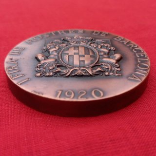 MEDALLA 50 FERIA MUESTRAS BARCELONA.