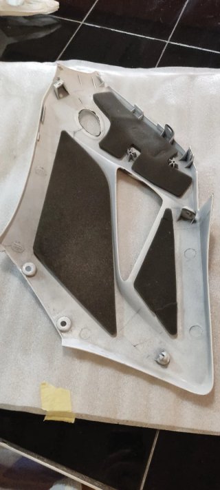 Cacha lateral derecha Honda CBR 125