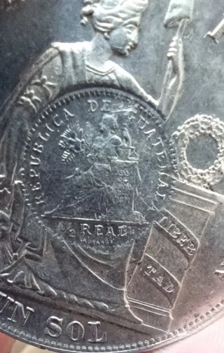MONEDA PLATA 1 SOL 1886-RESELLO 1/2 REAL GUATEMALA